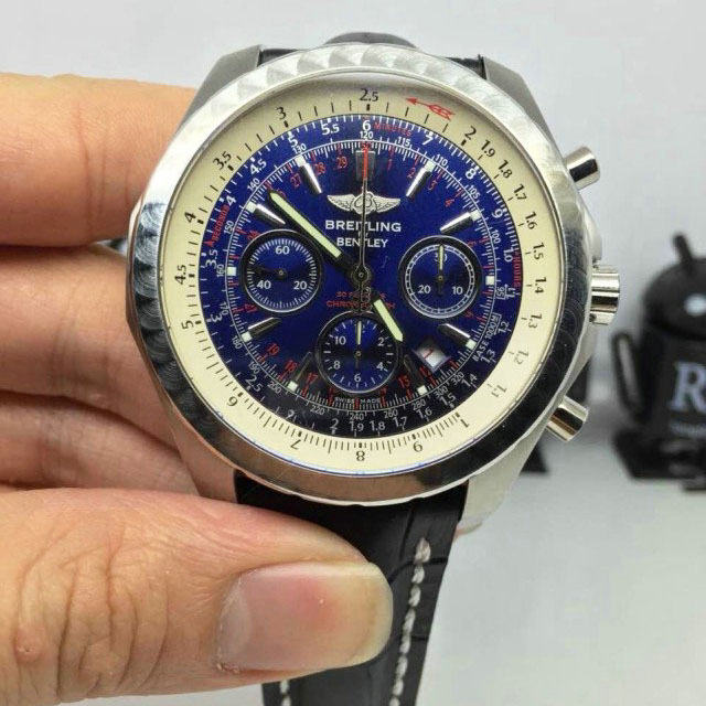 3A百年靈 Breitling 搭載7750機芯